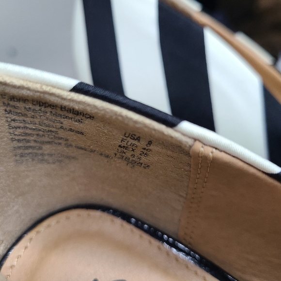 Black and White Striped Peekaboo Toe Pumps - Picture 6 of 6